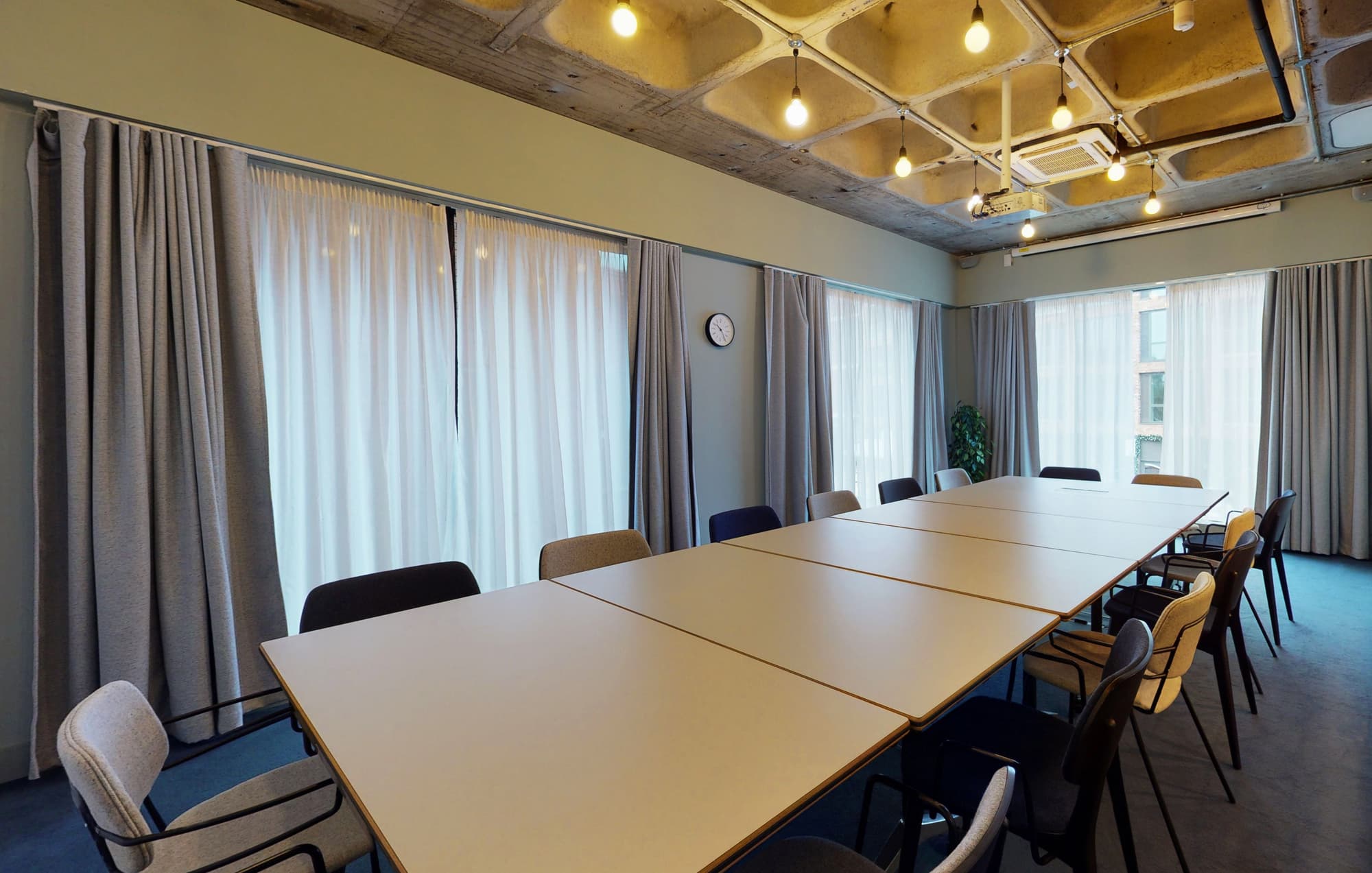 Image of Meeting Room 02