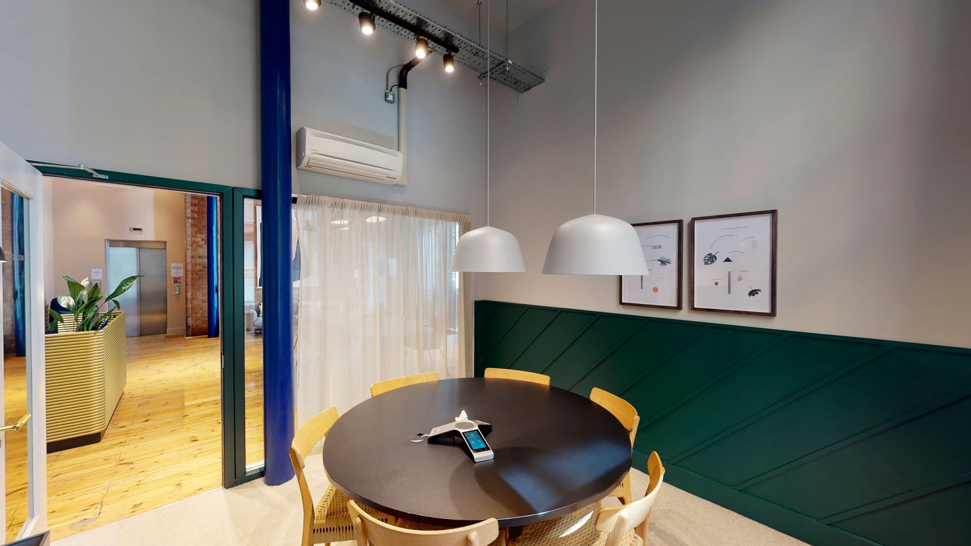 Image of Meeting Room 02